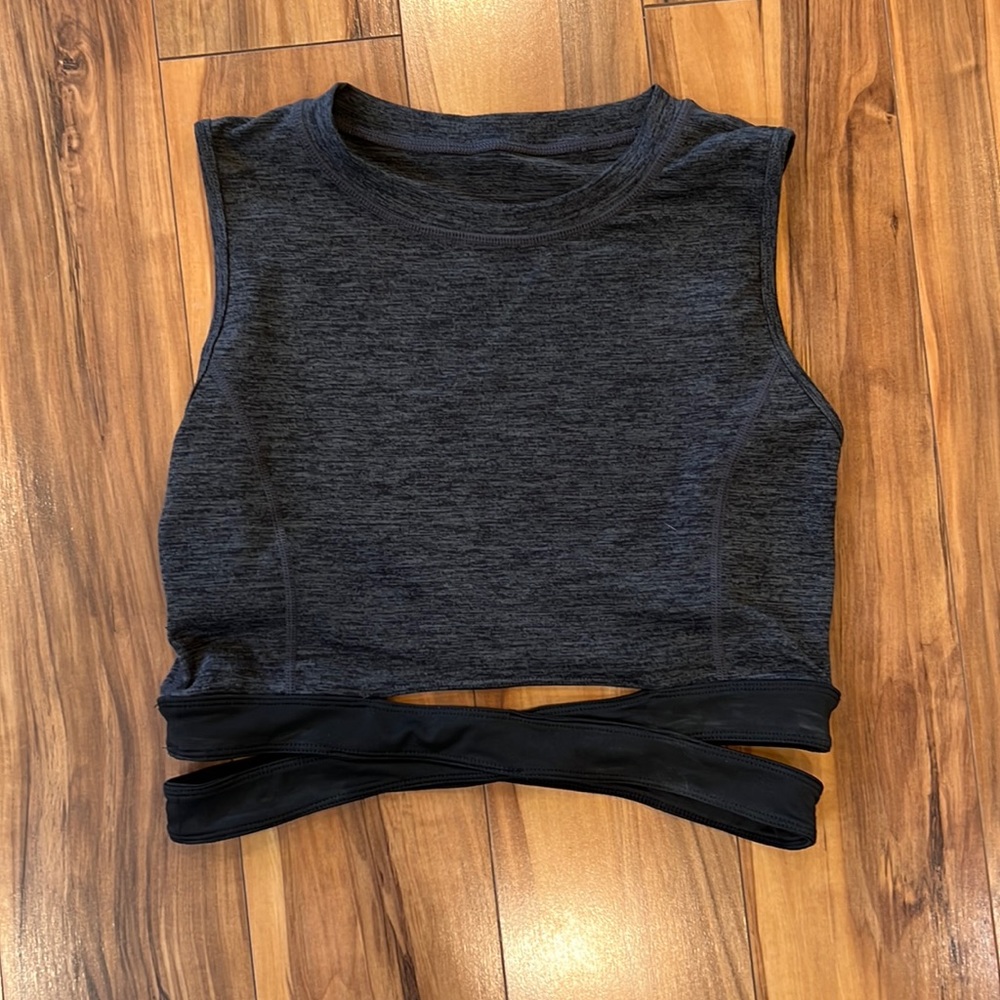 Mono B size medium crop top